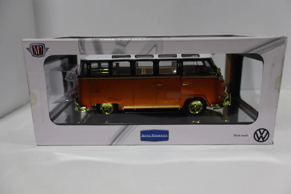 M2 Machines 1959 Volkswagen VW Micro Bus Deluxe USA Model Chase /300 Diecast S06 - Image 2 of 2