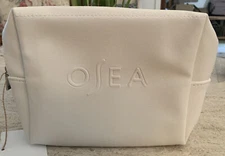 OSEA Insulated White Faux Leather Makeup Cosmetic Toiletry Bag Very Well Made!