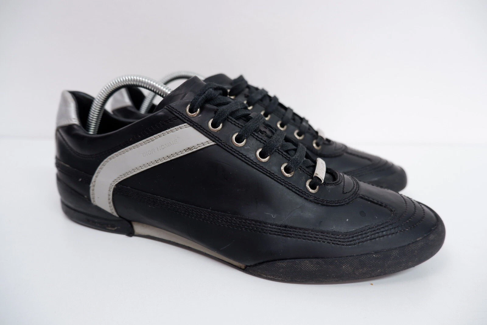 Baskets Dior bleu marine cuir taille 42 uk 8 baskets très bon état