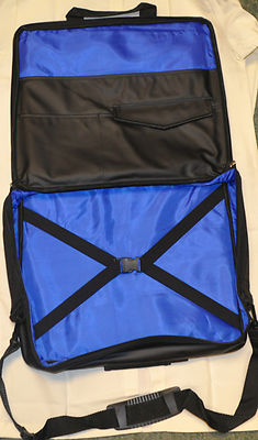 Freimaurer Soft Regalia Tasche mit Taschen und Riemen - 2 Größen verfügbar