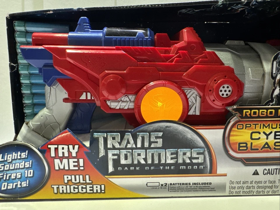 TRANSFORMERS Dark Of The Moon NERF CYBER BLASTER Optimus Prime LIGHTS & Sounds - Image 2 of 4