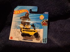 Hot Wheels - Short Card - #181/250 Honda Motocompo Motorcycle - Yellow
