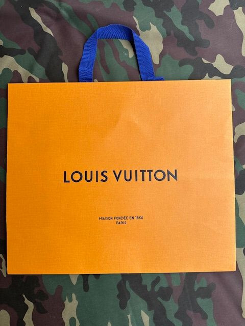 Sac Shopping Louis Vuitton Orange Logo Noir : L'Excellence du Cabas de Luxe