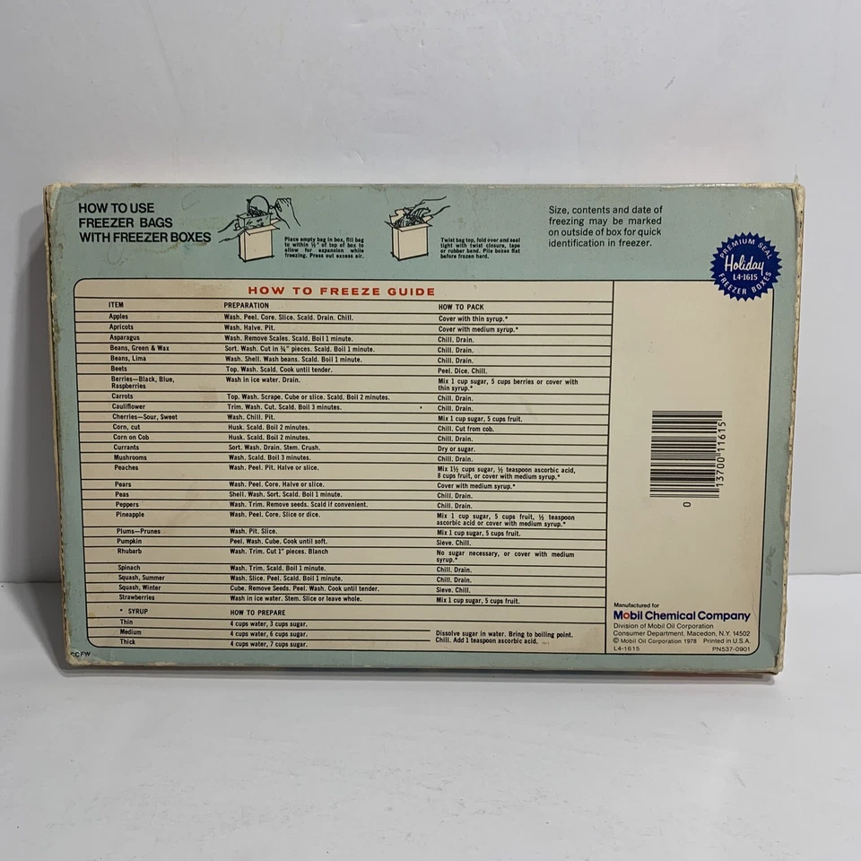 Vintage 1978 Holiday Freezer Boxes 15 Ct 1 Quart Capacity Mobil Chemical Co NOS - Image 2 of 4