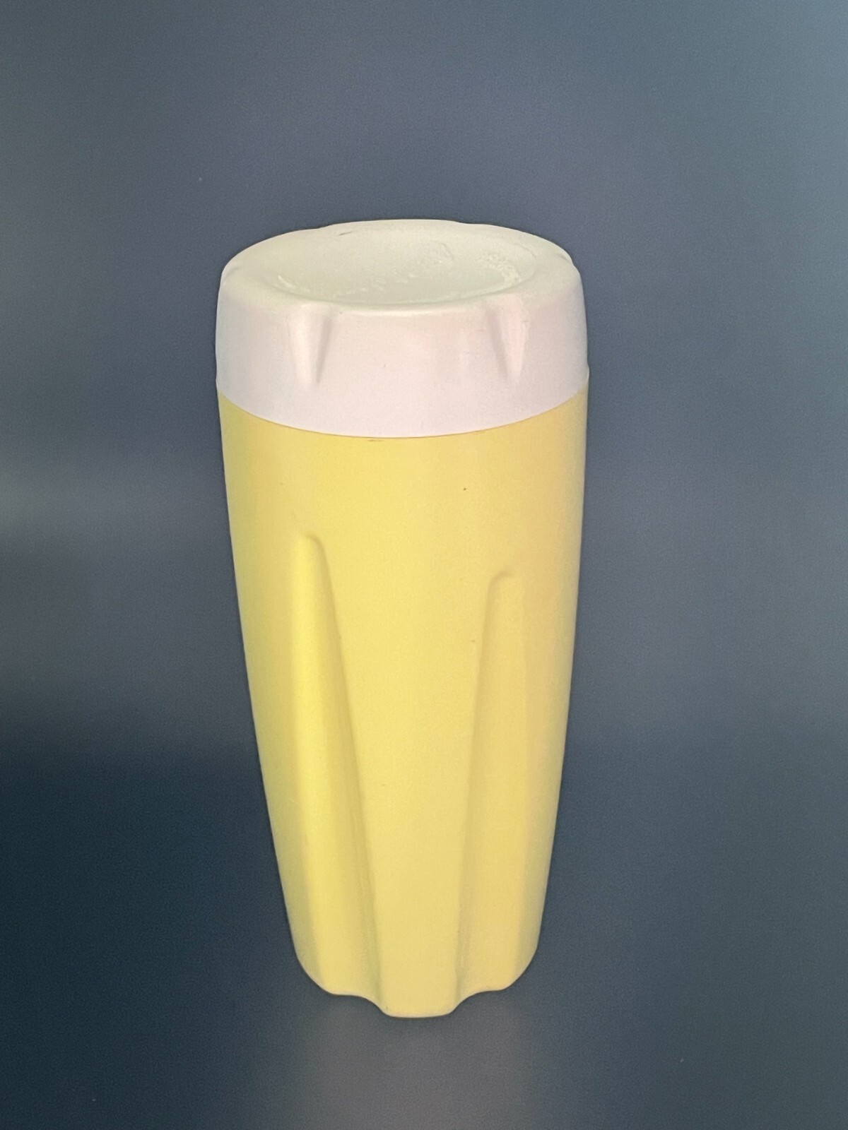 Vintage Pancake Batter Shaker Perfect Pancakes in 10 Shakes Measuring Cup Top AJ