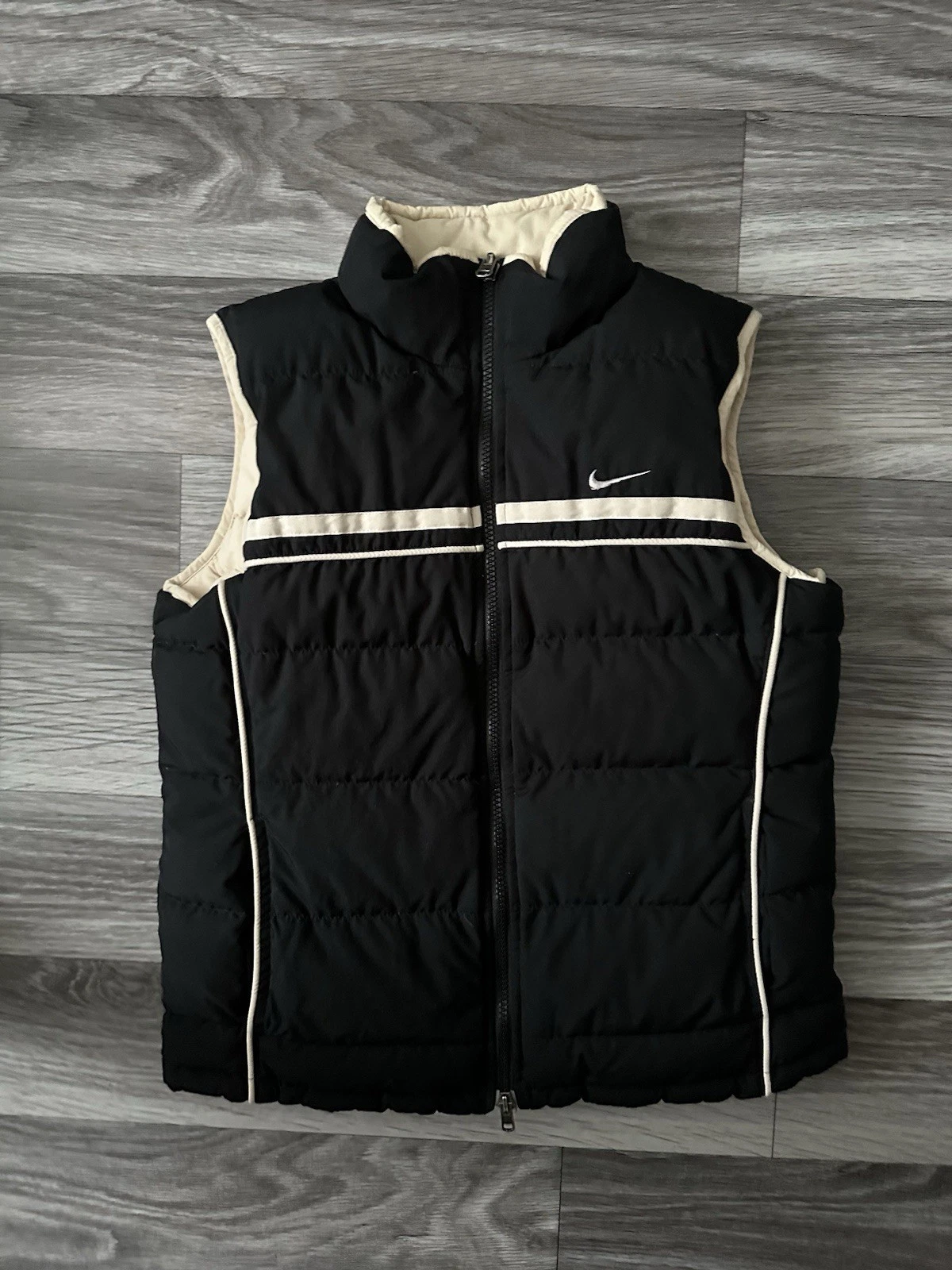 Vintage Nike Reversible Puffer Vest beige/black womens size M