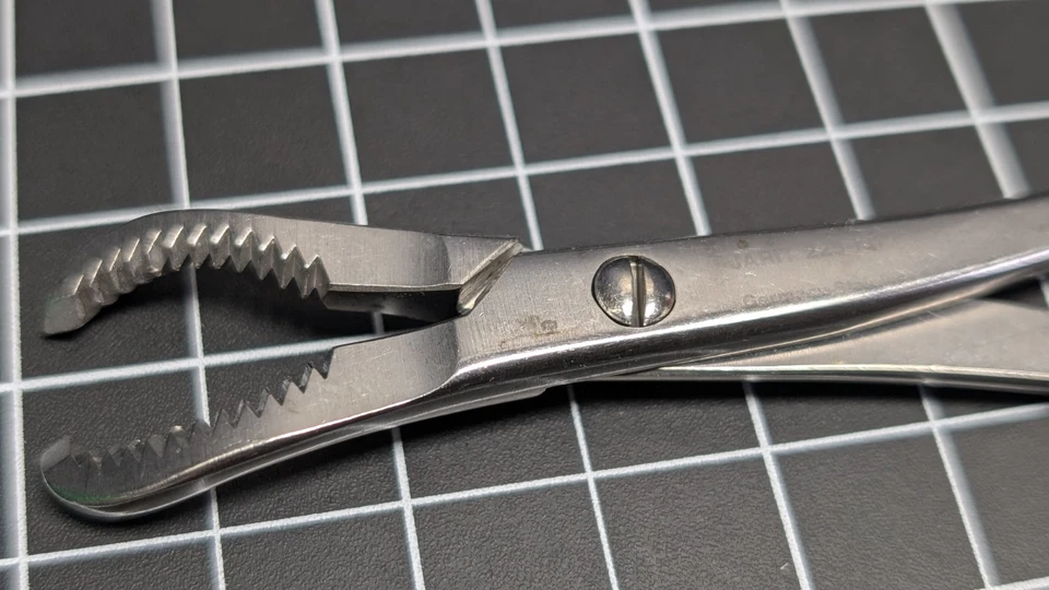 Abrazadera de pinzas de reducción ósea Jarit 225-137, trinquete, curvada, 5-5/8" Alemania Foto 3 de 4