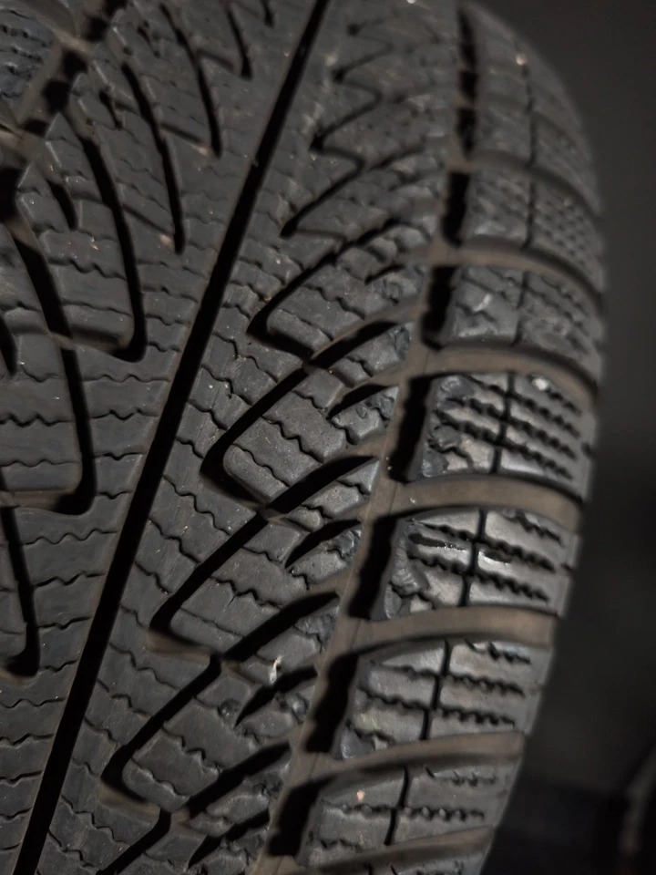 4 Winterräder 225/40R18 Mercedes A B CLA Klasse W176 W246 18 " Alufelgen - Bild 4 von 4