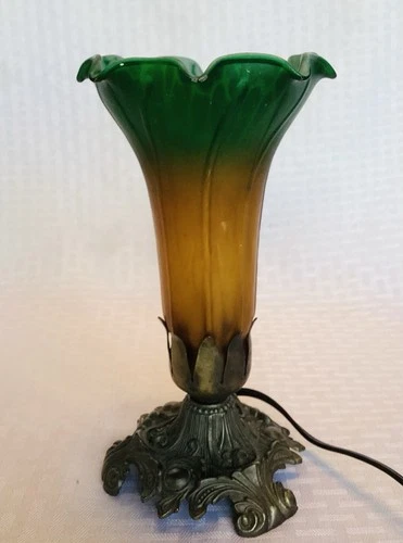 Vintage Glass Tulip Shade Table Lamp Night Light 8” Green Good Decorative Base