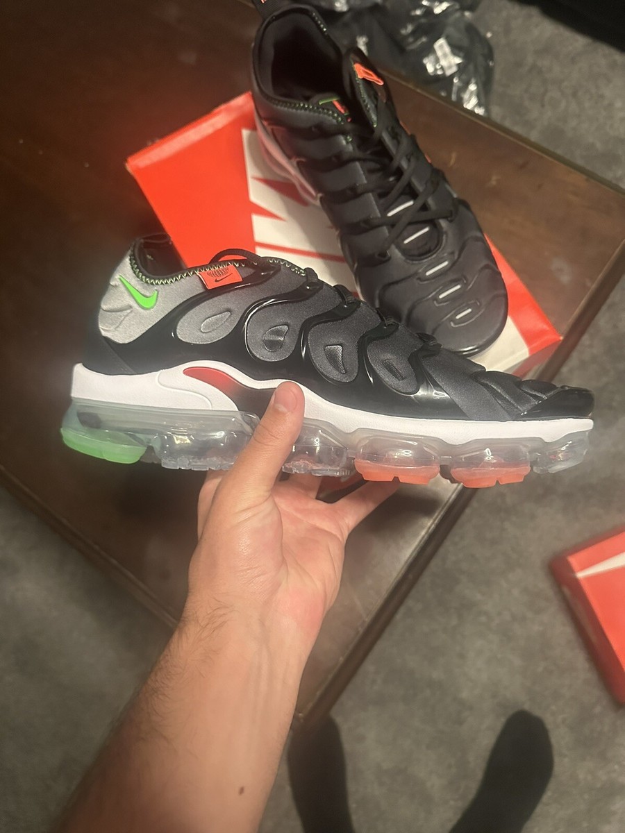 Size 11.5 - Nike Air VaporMax Plus Worldwide Pack | CZ7904  display picture 1
