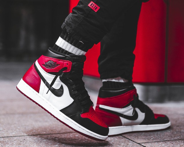 jordan 1 bred toe