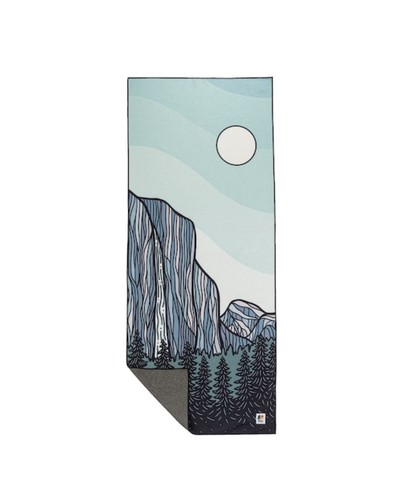 Microfiber Beach Towel With Mountains - Picture 1 of 4