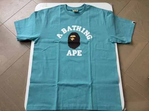 A BATHING APE (BAPE) Autentica maglietta a bathing ape bape college blu uomo XL nuova