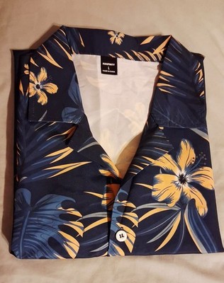 Manfinity Men's Blue Floral Hawaiian Short Sleeve Button-Up Shirt Size L