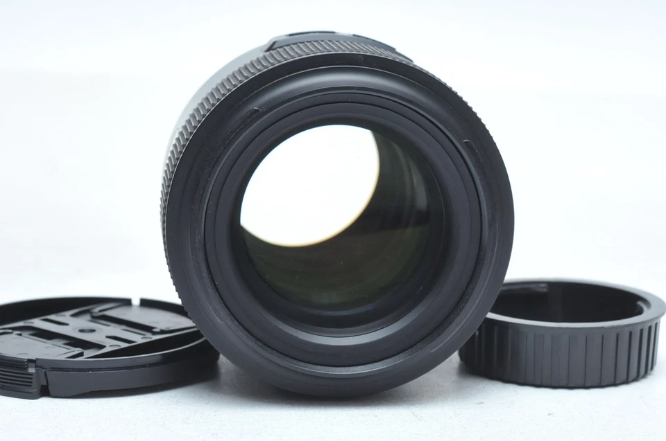 Lente Nikon F Tamron AF F016 85 mm f1,8 Di VC USD SP Foto 2 de 3