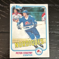 Topps 1981-82 Peter Stastny Rookie #39 Quebec Nordiques NHL Card. rookie card picture