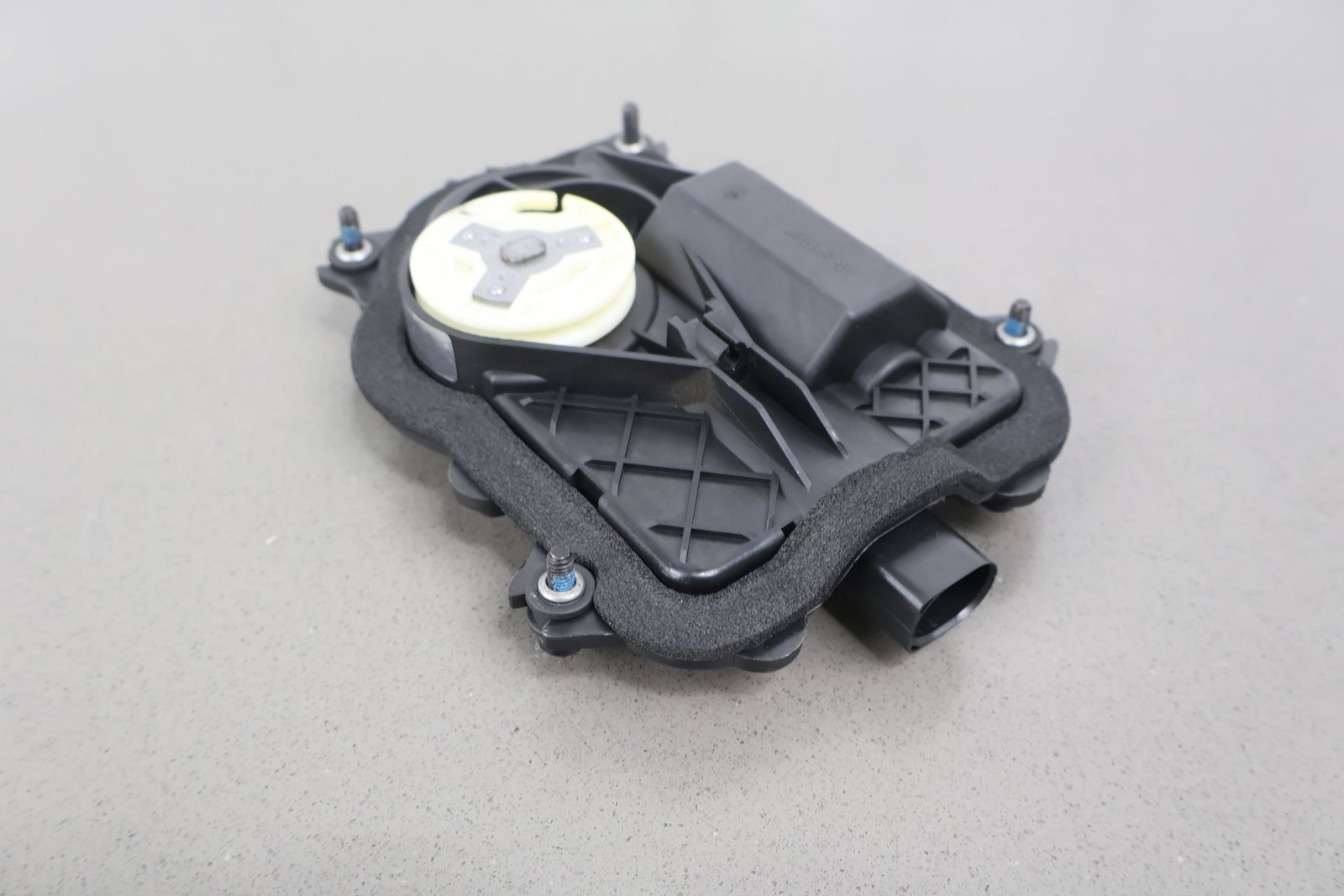 06-12 Bentley Flying Spur Rear Right Door Soft Close Motor (3D0837059B) OEM