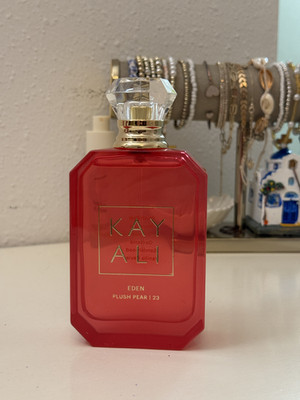 kayali eden plush pear 3.4 Oz New