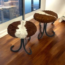 Coppia sgabelli vintage Pierluigi Colli metallo a tre piedi - vacchetta