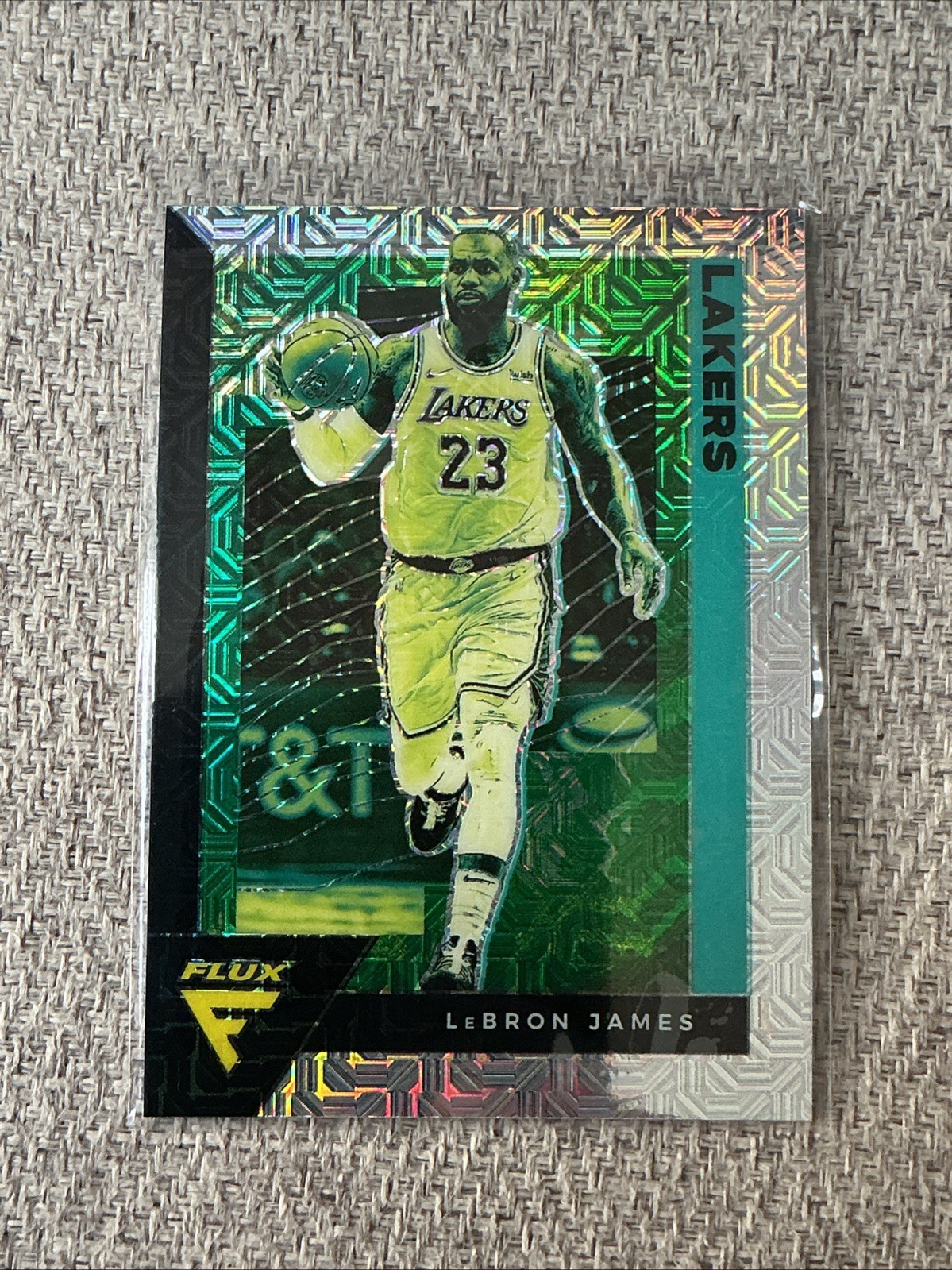 LeBron James 2020-21 Panini Flux GREEN #79 🔥MINT CONDITION,FREE SHIPPING🔥
