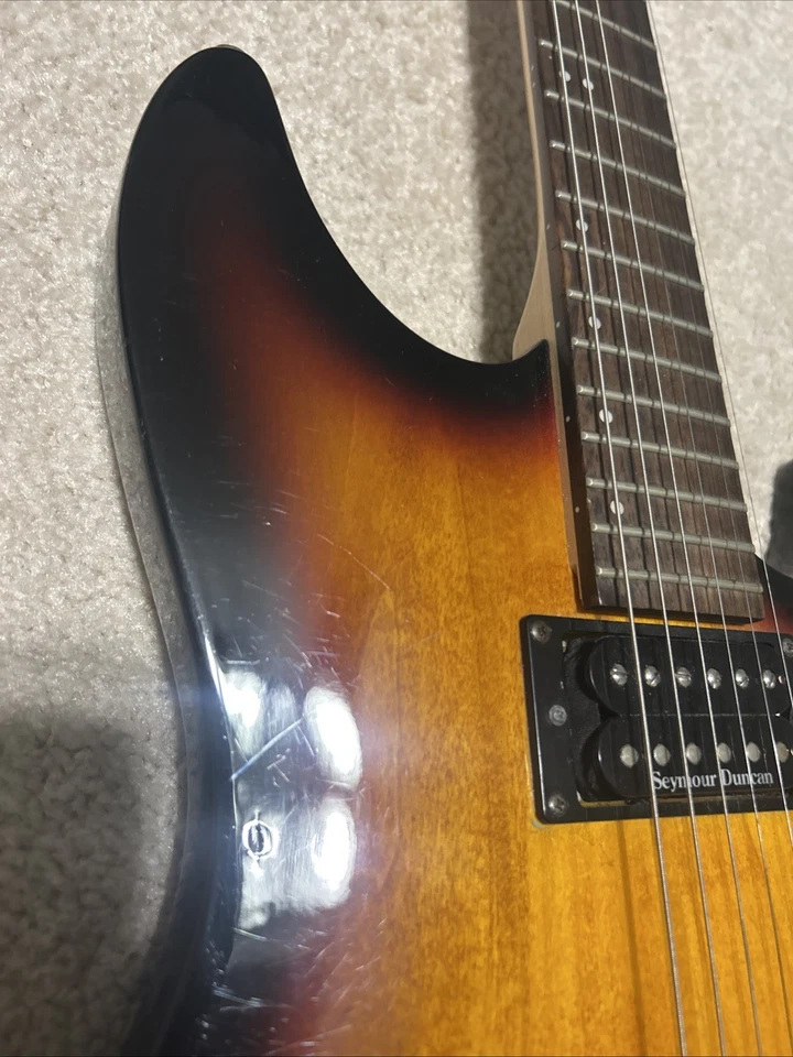 Guitarra eléctrica Laguna de 6 cuerdas de cuerpo sólido con pastillas Seymour Duncan Foto 3 de 4