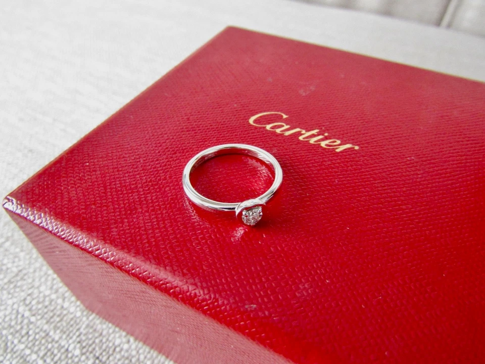 Anillo Cartier Oro Blanco 18k Palancas Diamante Corazón - 0,14 quilates Foto 3 de 4