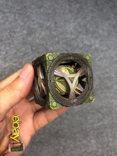 1/6 Hot Toys MMS625 Spider-Man: No Way Home Battling Versión La Caja para Figura