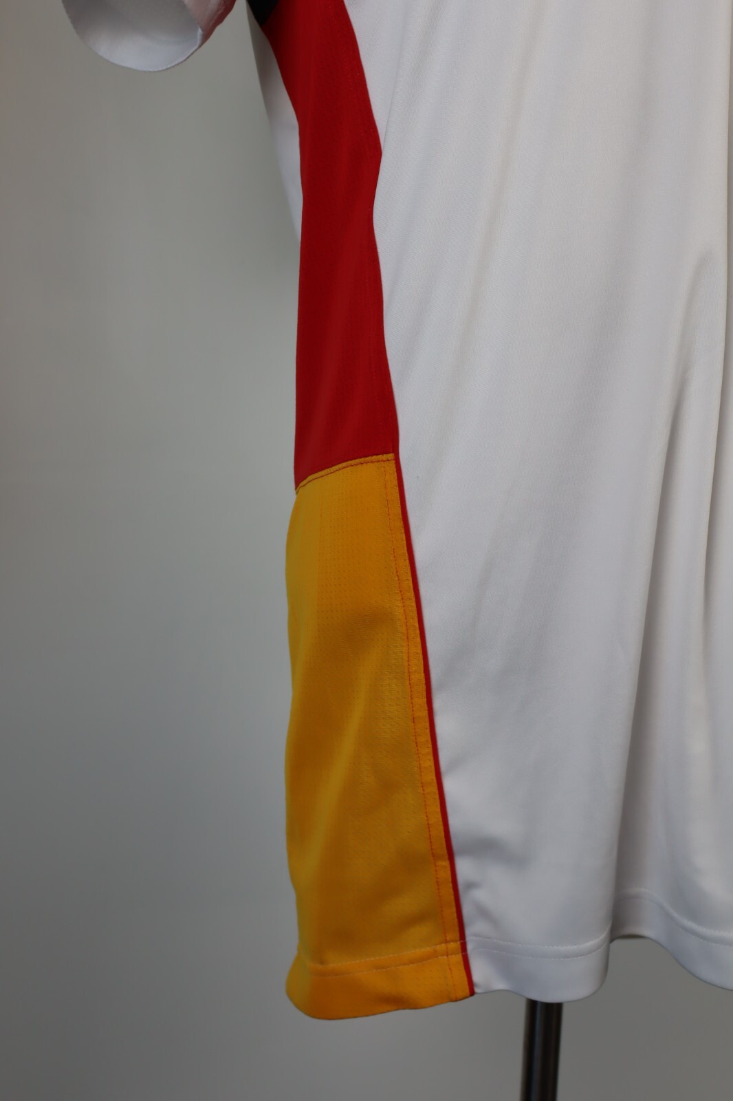 Foto 4 di 8