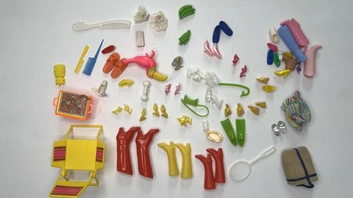 Vintage  barbie accessories