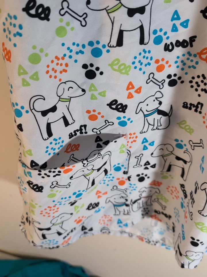 Wear For Care Size L Puppy Dog Scrub Top - Image 3 of 4