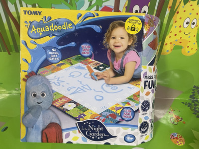Im Nachtgarten Wasserkritzelmatte Tomy Aquadoodle Zeichnen Spielmatte & Stift
