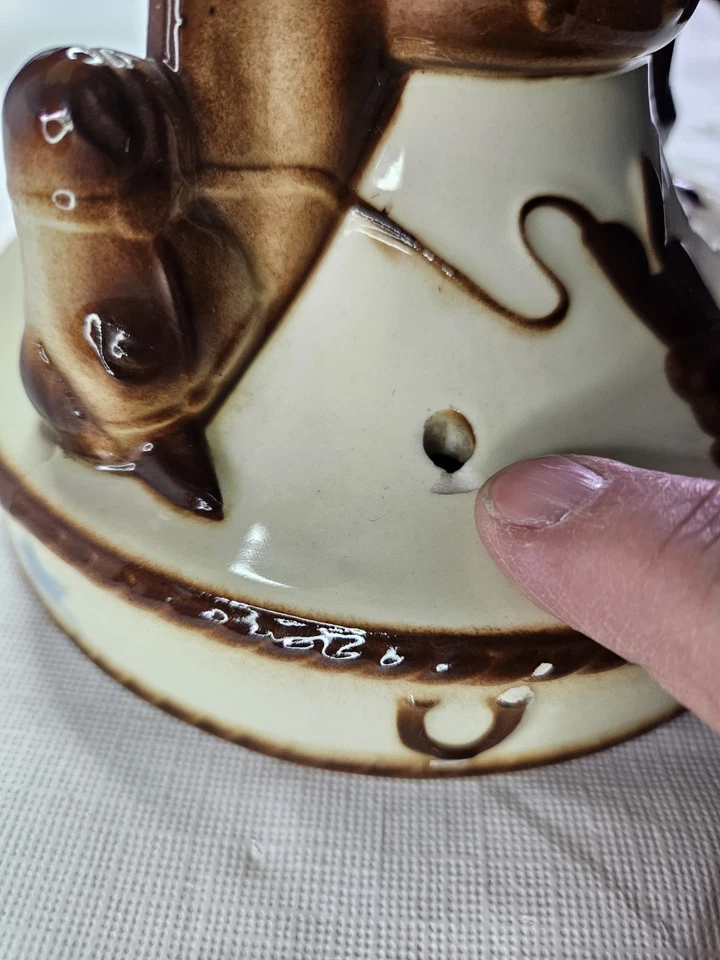 Luminária vintage anos 60 Harmony House porcelana cowboy marfim cavalo sela falha - Imagem 2 de 4