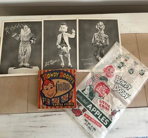 Howdy Doody Memorabilia: 8MM Film, Publicity Prints from Show, Apple Bags