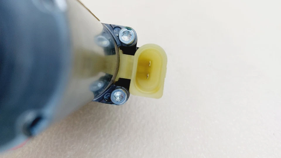 Ford Focus 2000 1 2 3 4 5 2006 motor de funcionamiento regulador de ventana YS4Z-6123394-CA Foto 3 de 4