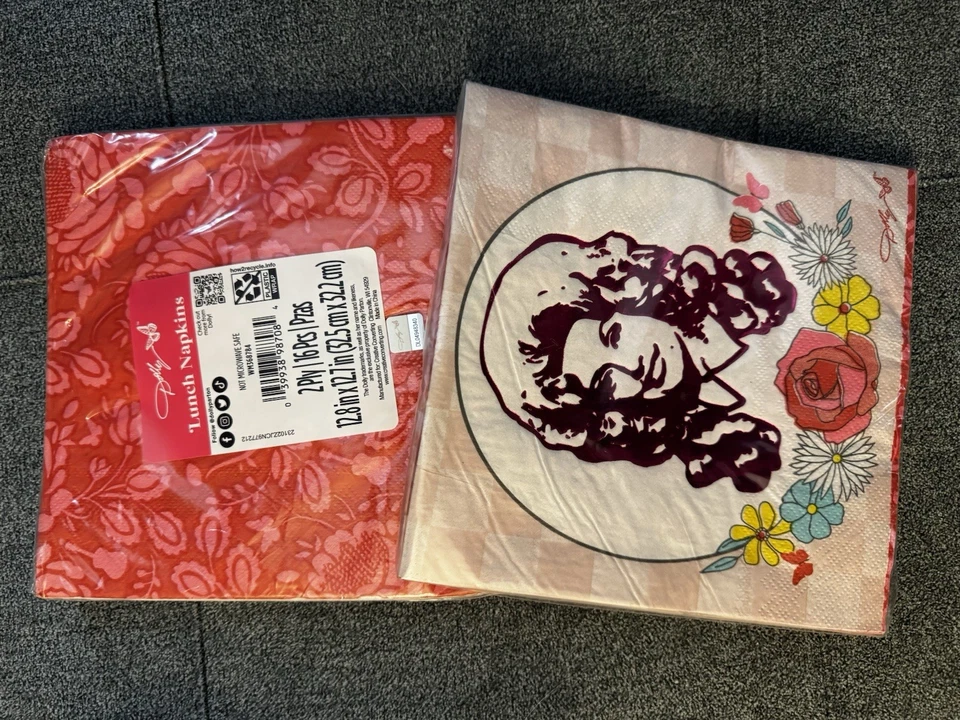 Dolly Parton Party Pack: Plates, Napkins, Stickers, Tablecloth, Reusable Cup - Image 3 of 4