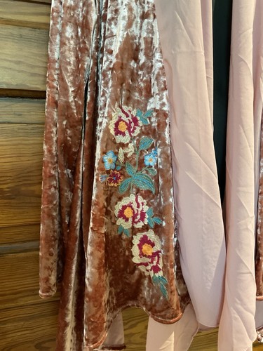 Andree By: Unit Embroidered Floral Blush Pink Crushed Velvet Boho Open Jacket 1X - Picture 2 of 12