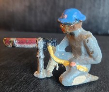 CAST IRON VINTAGE TOY SOLDIER MACHINE GUNNER G107 HTF 1930s GREY IRON DOUGHBOY