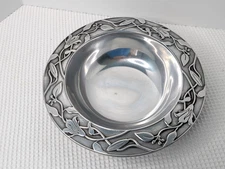 Wilton Armetale Serving Bowl Centerpiece Food Safe Floral Design On Edge 11" Vtg