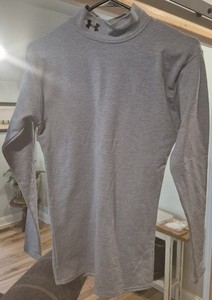 UNDER ARMOUR COLDGEAR MEN'S SIZE MEDIUM COMPRESSION LONG SLEEVE ACTIVEWEAR 