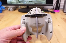 Cable Clip for Sega Dreamcast Controller - Retro Frog