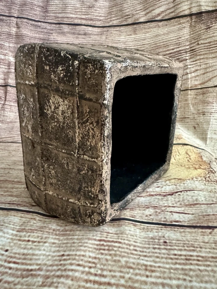 Decorative Concrete Planter Indoor Outdoor Flower Pot - Image 4 of 4