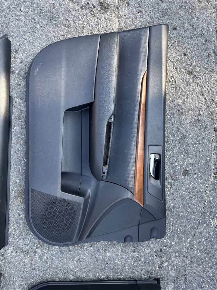 Juego de panel de puerta interior delantero trasero Subaru Outback 2010-2014 OEM Foto 4 de 4