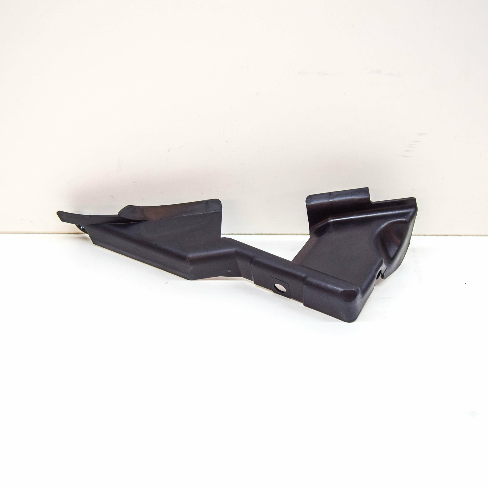 NEW BMW 5 E39 REAR LEFT ENGINE SUPPORT COVER 51718222129