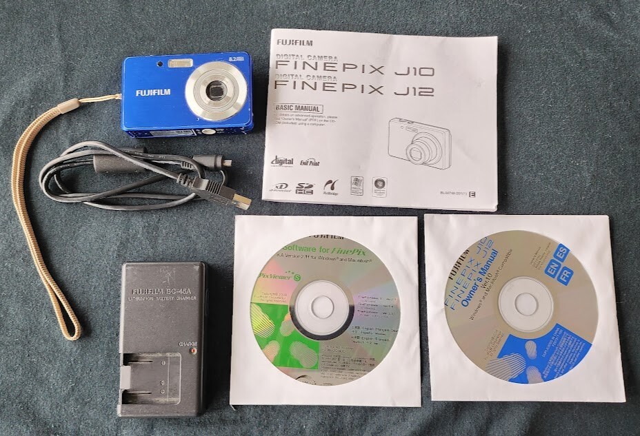 Fujifilm FinePix J12 - 8.2 MP Digital Camera - Blue + 4gb SD Card