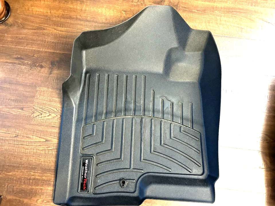 WeatherTech Floorliner передний для 2007-2013 GMC Sierra 1500/2500/3500HD - черный - Изображение 3 из 4