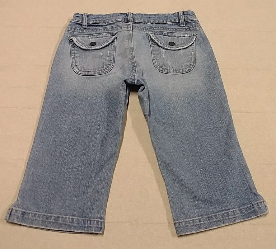 Womens Ladies Juniors AEROPOSTALE Blue Jean Capris Size 3/4 Distressed