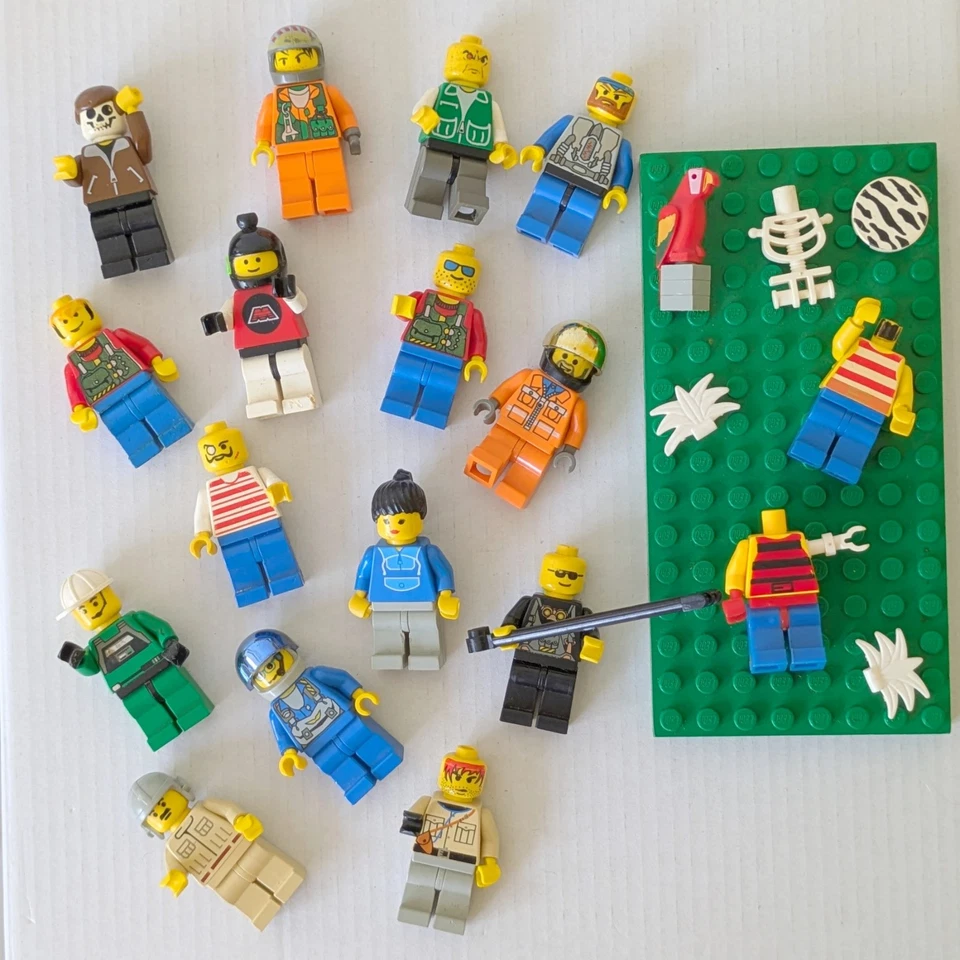Lot Lego vrac 15 figurines + pièces Star Wars 1 kg env - Photo 2/4