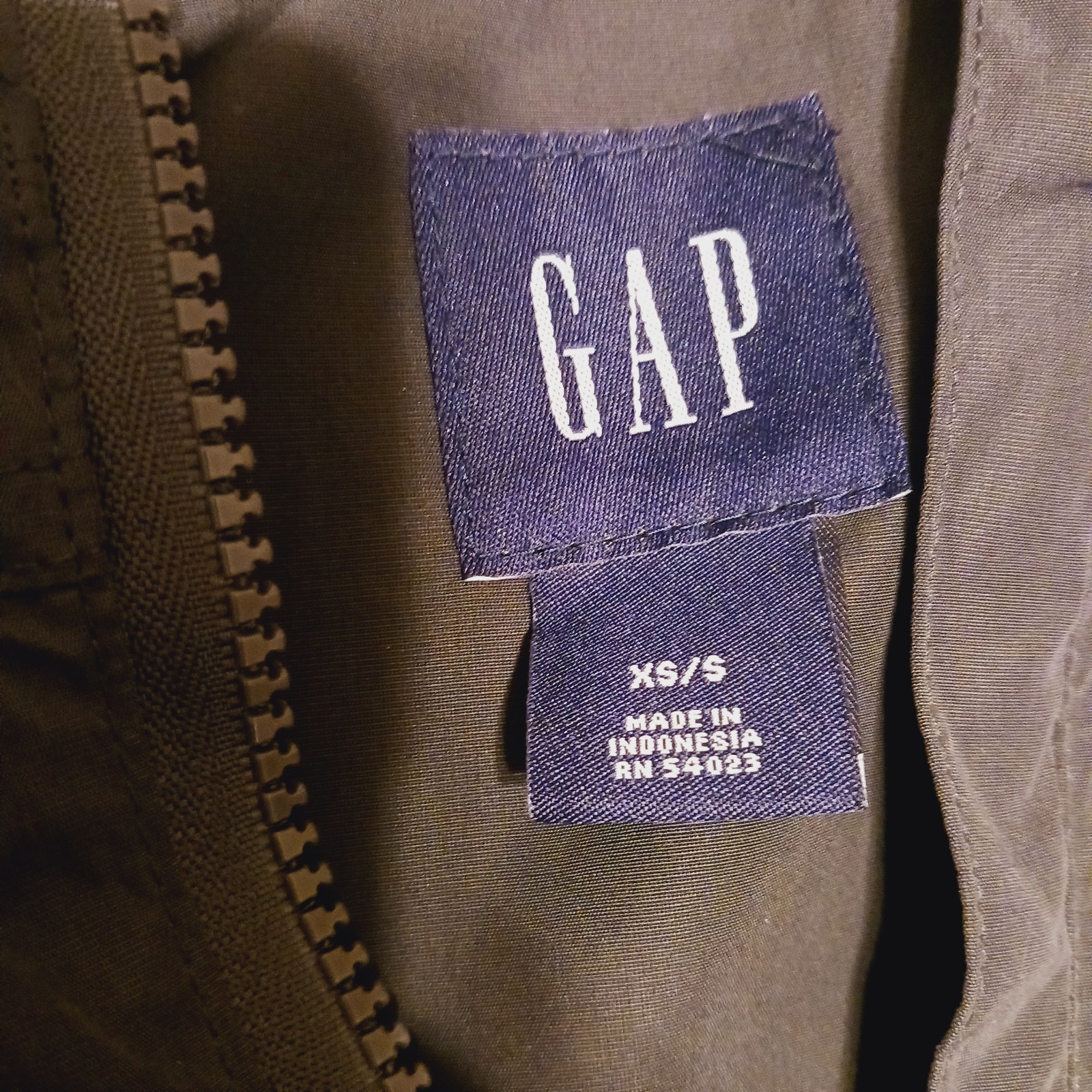 GAP XS Hooded Rain Jacket - image 3