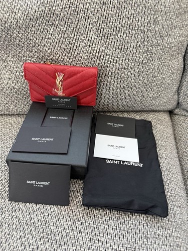 Saint Laurent Monogram Envelope Wallet made of red Grain de Poudre leather