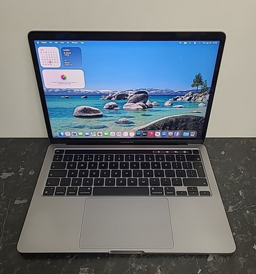 13 Zoll Apple MacBook Pro M1 8-CPU 8-GPU, 256GB SSD, 8GB RAM, A2338